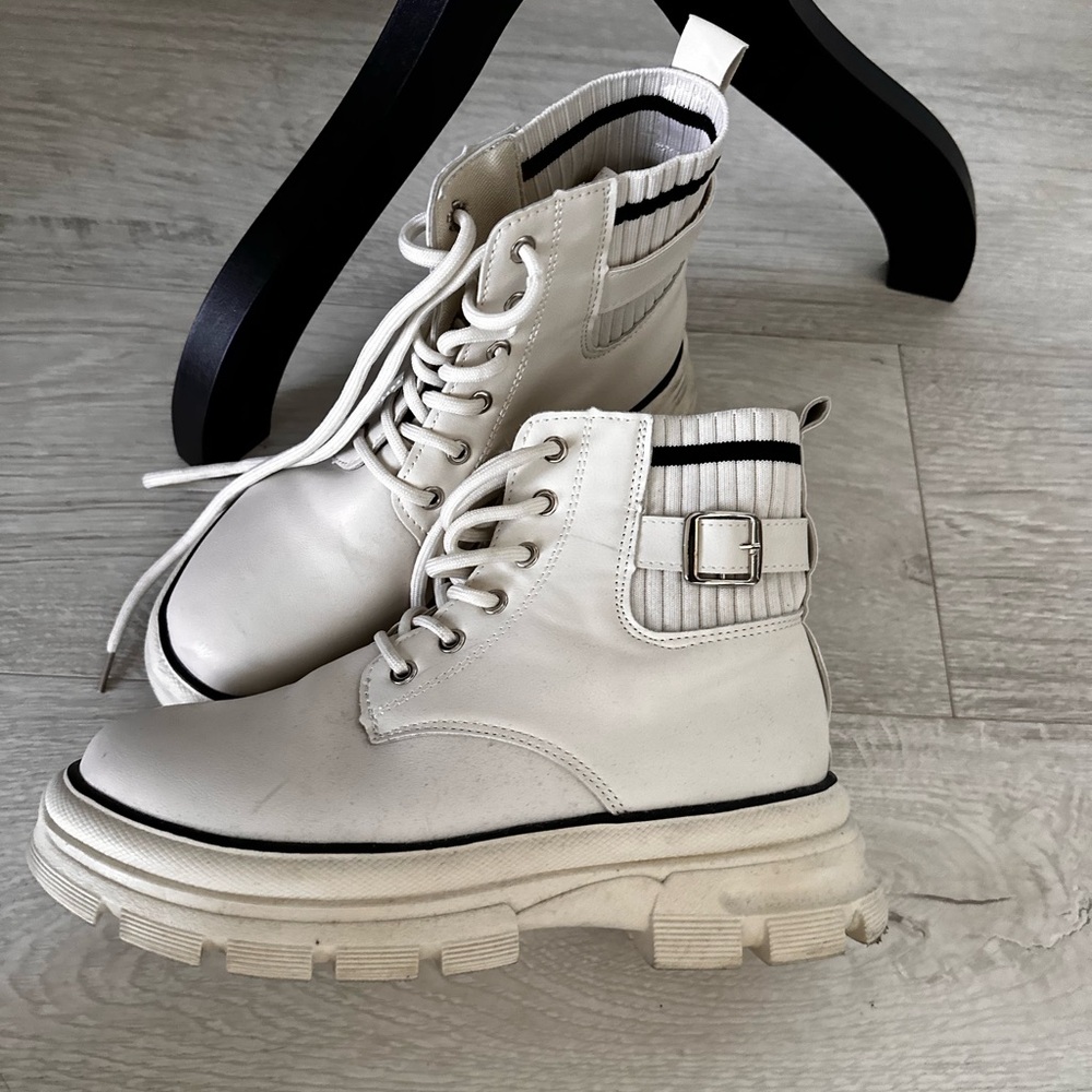 Boots super nice and comfortable